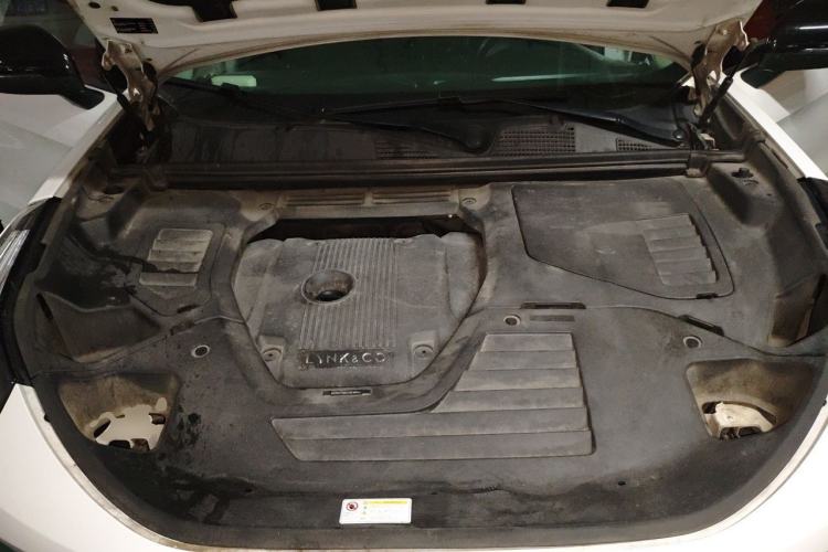 Used Lynk & Co 01 2017 2.0T Four-Wheel Drive Pro Edition Engine Bay