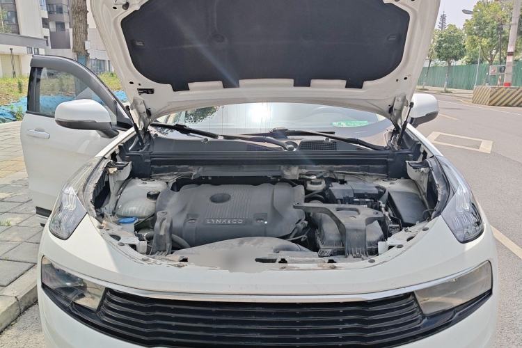 Used Lynk & Co 01 2017 2.0T Two-Wheel Drive Pro Edition Engine Bay