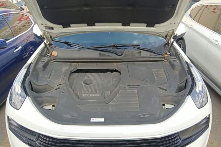 Used Lynk & Co 01 2017 2.0T Two-Wheel Drive Pro Edition Engine Bay