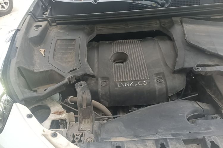 Used Lynk & Co 01 2017 2.0T Two-Wheel Drive Pro Edition Engine Bay Right