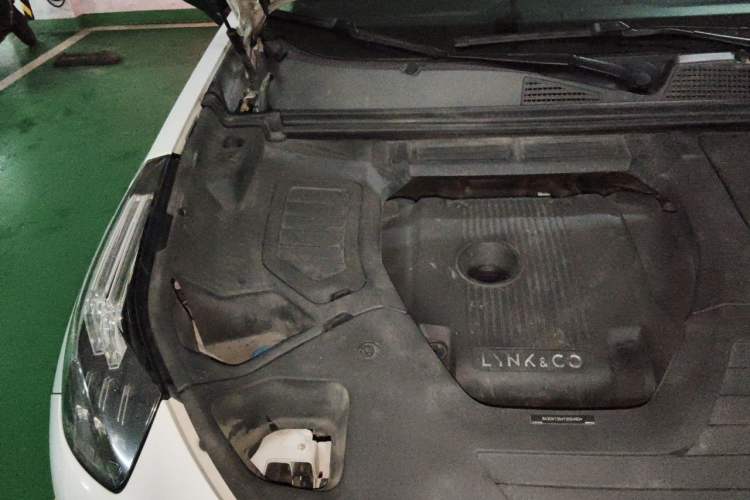 Used Lynk & Co 01 2017 2.0T Two-Wheel Drive Pro Edition Engine Bay Right