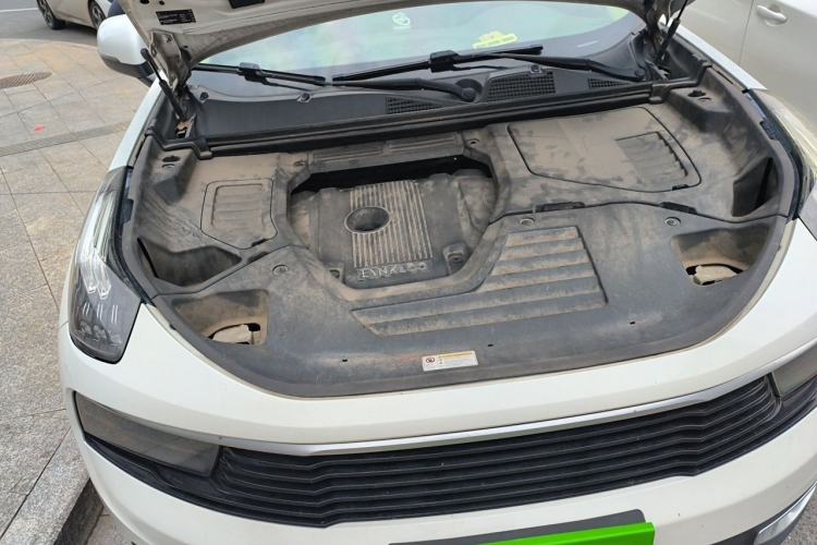 Used Lynk & Co 01 2017 2.0T Two-Wheel Drive Pro Edition Engine Bay Right