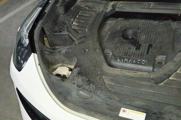Used Lynk & Co 01 2017 2.0T Two-Wheel Drive Pro Edition Engine Bay Right