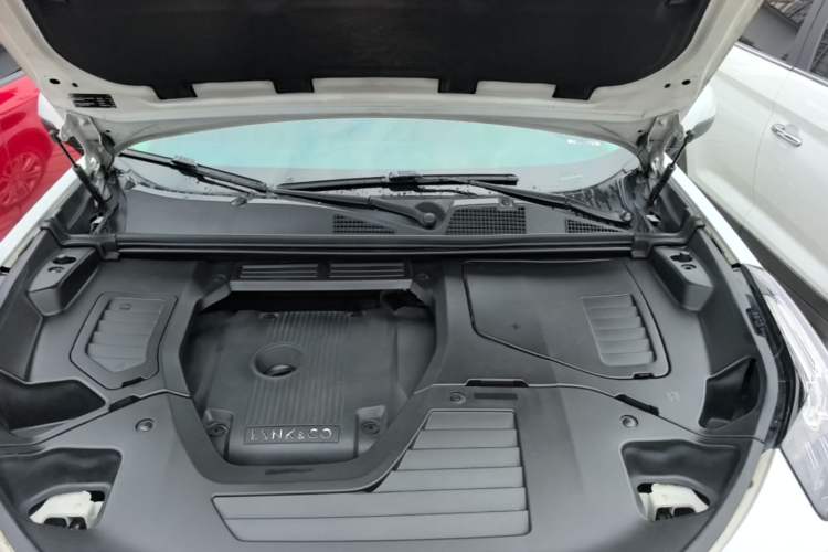 Used Lynk & Co 01 2017 2.0T Two-Wheel Drive Pro Edition Engine Bay