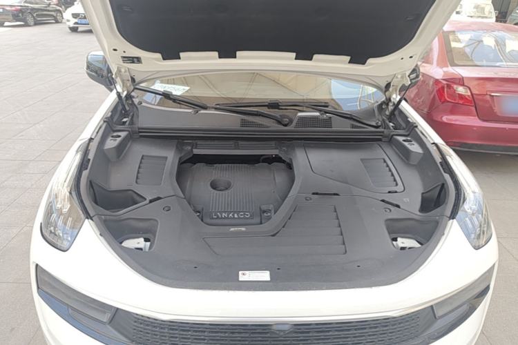 Used Lynk & Co 01 2017 2.0T Four-Wheel Drive Pro Edition Engine Bay