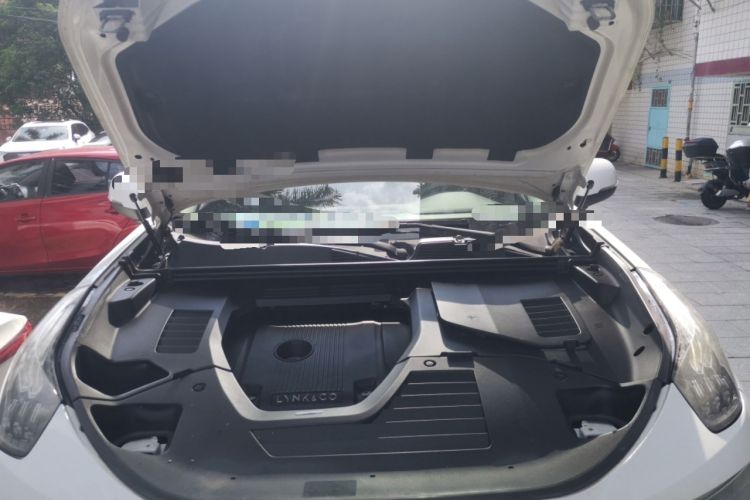 Used Lynk & Co 01 2017 2.0T Two-Wheel Drive Pro Edition Engine Bay