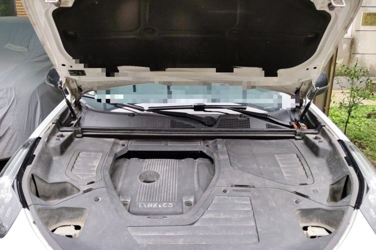 Used Lynk & Co 01 2017 2.0T Four-Wheel Drive Pro Edition Engine Bay