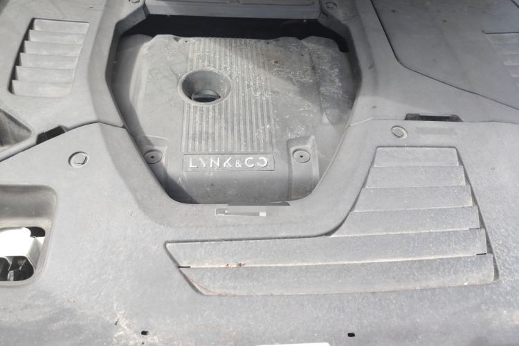 Used Lynk & Co 01 2017 2.0T Two-Wheel-Drive Version Engine Bay