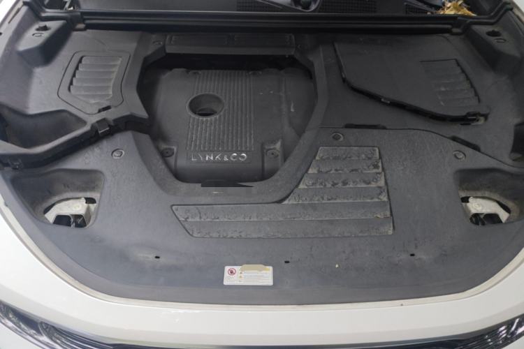 Used Lynk & Co 01 2017 2.0T Two-Wheel Drive Pro Edition Engine Bay