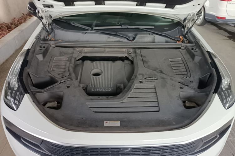 Used Lynk & Co 01 2017 2.0T Four-Wheel Drive Pro Edition Engine Bay