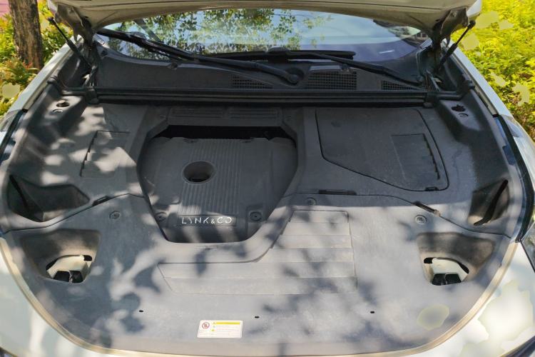 Used Lynk & Co 01 2017 2.0T Two-Wheel Drive Pro Edition Engine Bay