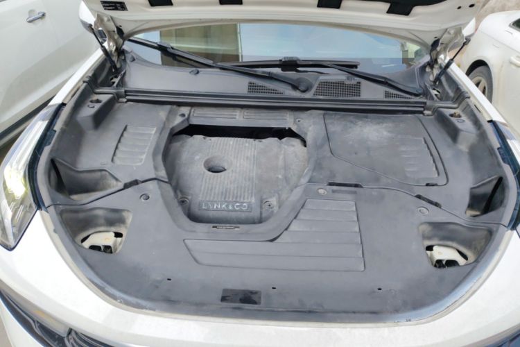 Used Lynk & Co 01 2017 2.0T Two-Wheel Drive Pro Edition Engine Bay