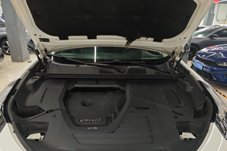 Used Lynk & Co 01 2017 2.0T Four-Wheel Drive Pro Edition Engine Bay