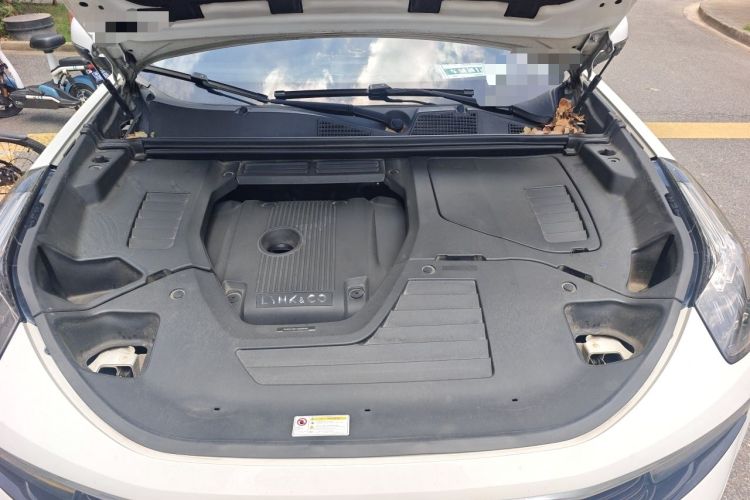 Used Lynk & Co 01 2017 2.0T Two-Wheel-Drive Version Engine Bay