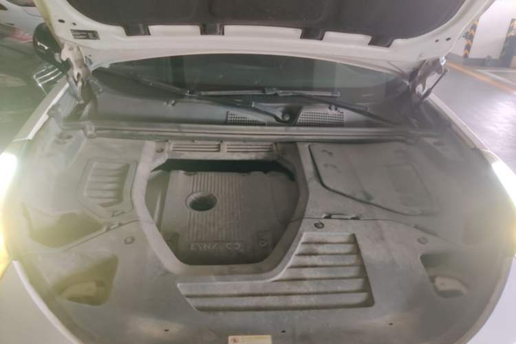Used Lynk & Co 01 2017 2.0T Four-Wheel Drive Pro Edition Engine Bay