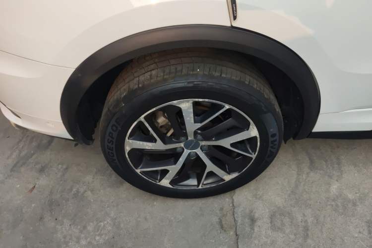 Used Lynk & Co 01 2017 2.0T Four-Wheel Drive Pro Edition Exterior 2