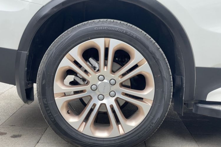 Used Lynk & Co 01 2017 2.0T Two-Wheel Drive Pro Edition Exterior 2