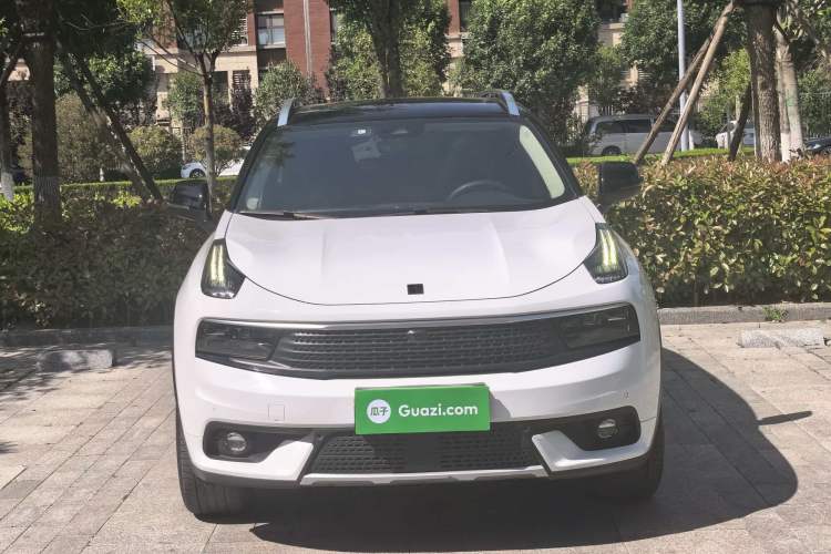 Used Lynk & Co 01 2017 2.0T Four-Wheel Drive Pro Edition Exterior 2