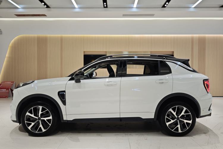 Used Lynk & Co 01 2017 2.0T Four-Wheel Drive Pro Edition Exterior 3