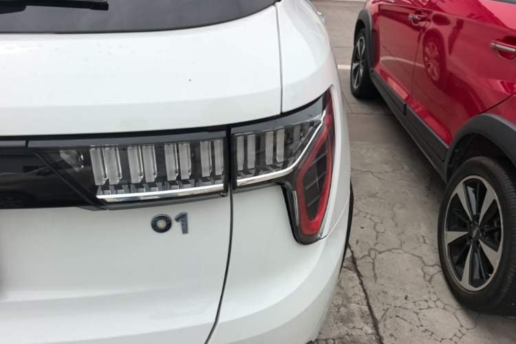 Used Lynk & Co 01 2017 2.0T Two-Wheel Drive Pro Edition Exterior 3