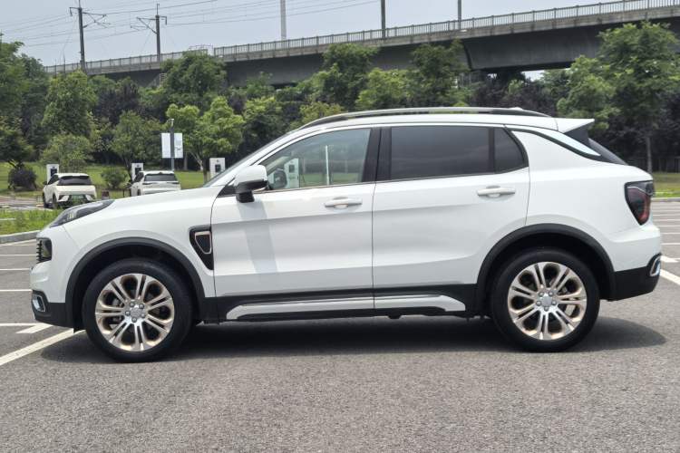 Used Lynk & Co 01 2017 2.0T Two-Wheel Drive Pro Edition Exterior 3