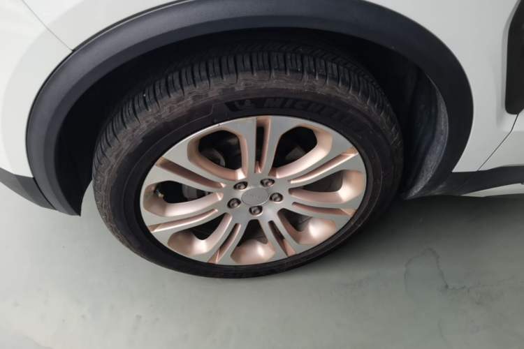 Used Lynk & Co 01 2017 2.0T Two-Wheel Drive Pro Edition Exterior 4