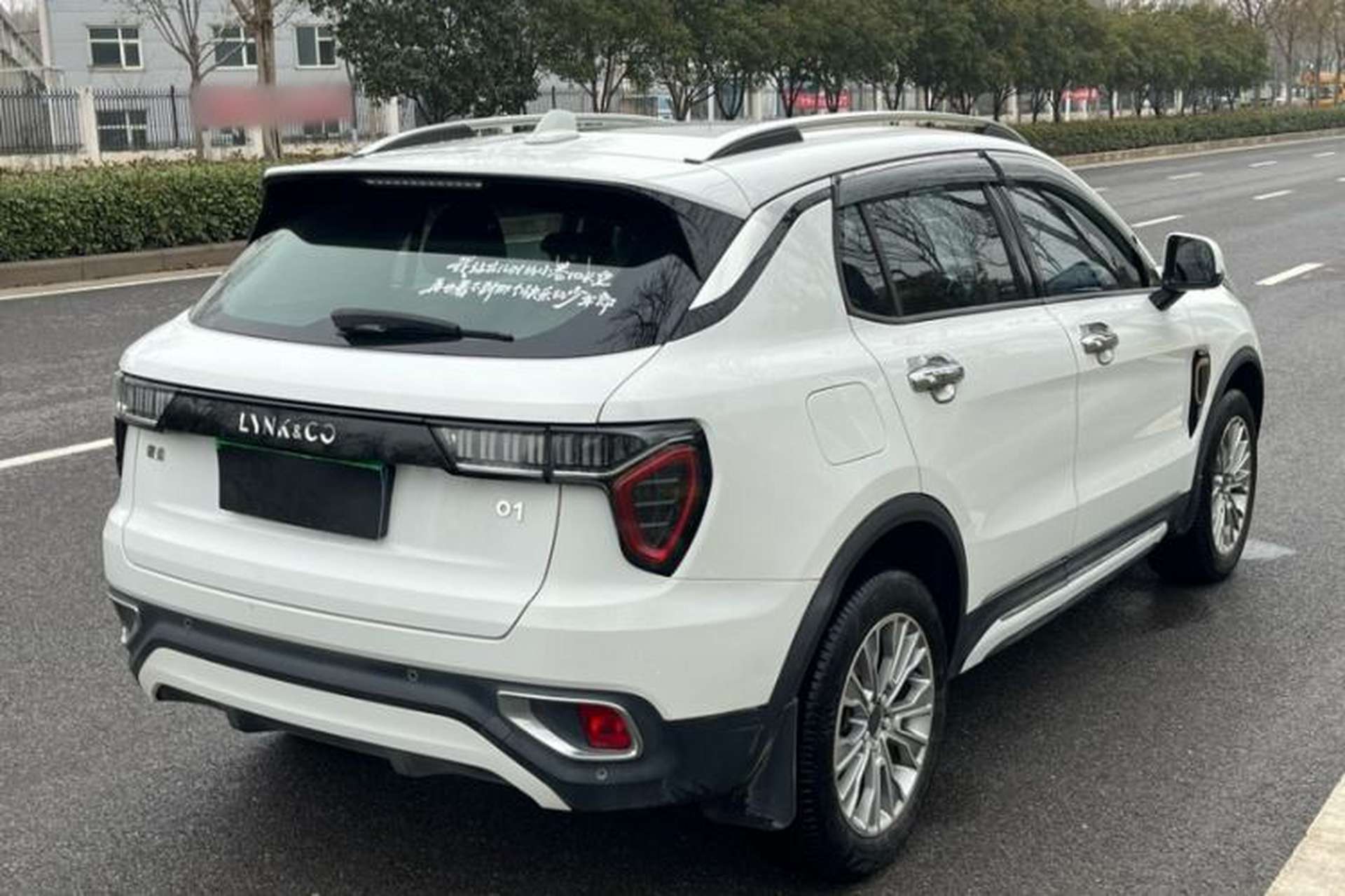 Used Lynk & Co 01 2017 2.0T Two-Wheel-Drive Version Exterior 4