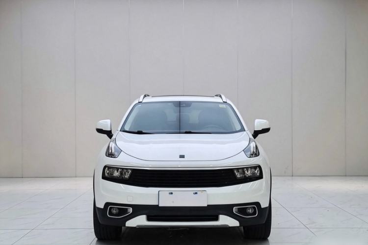 Used Lynk & Co 01 2017 2.0T Two-Wheel-Drive Version Exterior 4