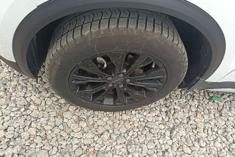 Used Lynk & Co 01 2017 2.0T Two-Wheel-Drive Version Exterior 4