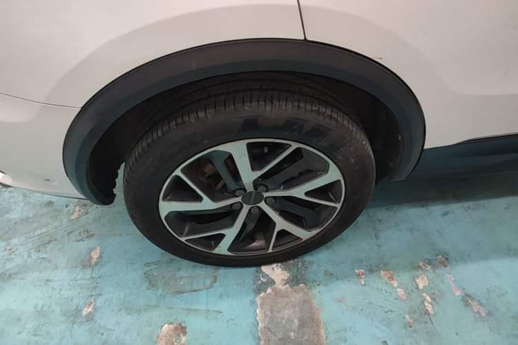 Used Lynk & Co 01 2017 2.0T Four-Wheel Drive Pro Edition Exterior 5