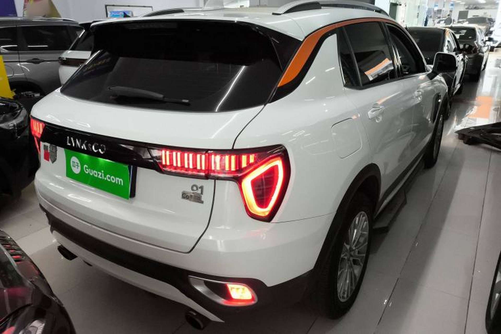 Used Lynk & Co 01 2017 2.0T Two-Wheel-Drive Version Exterior 5