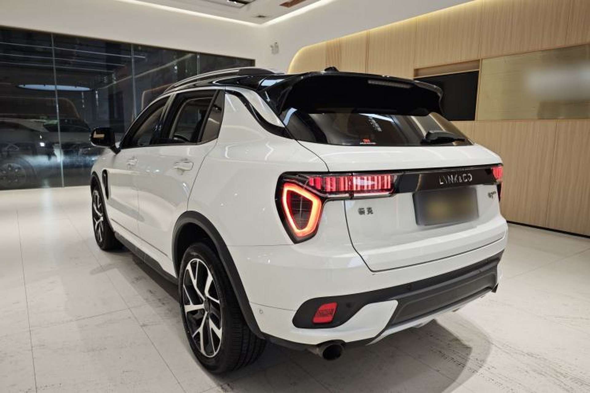 Used Lynk & Co 01 2017 2.0T Four-Wheel Drive Pro Edition Exterior 6