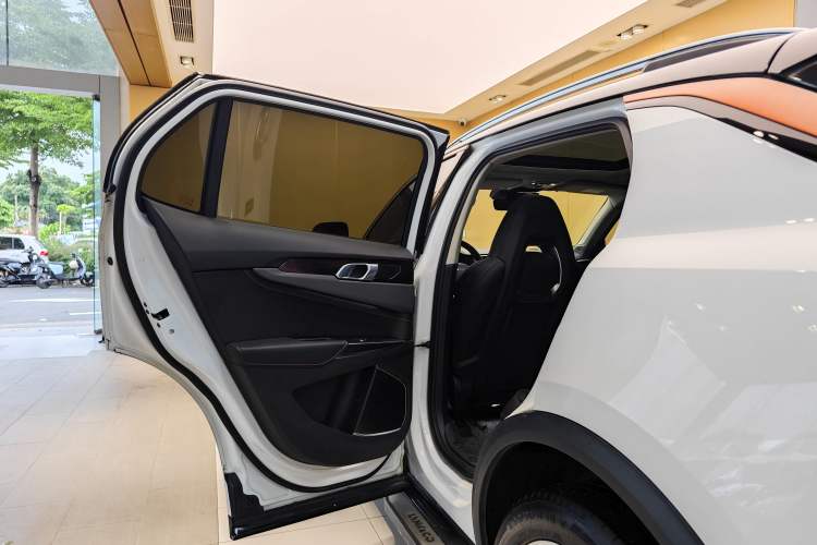Used Lynk & Co 01 2017 2.0T Four-Wheel Drive Pro Edition Exterior 6