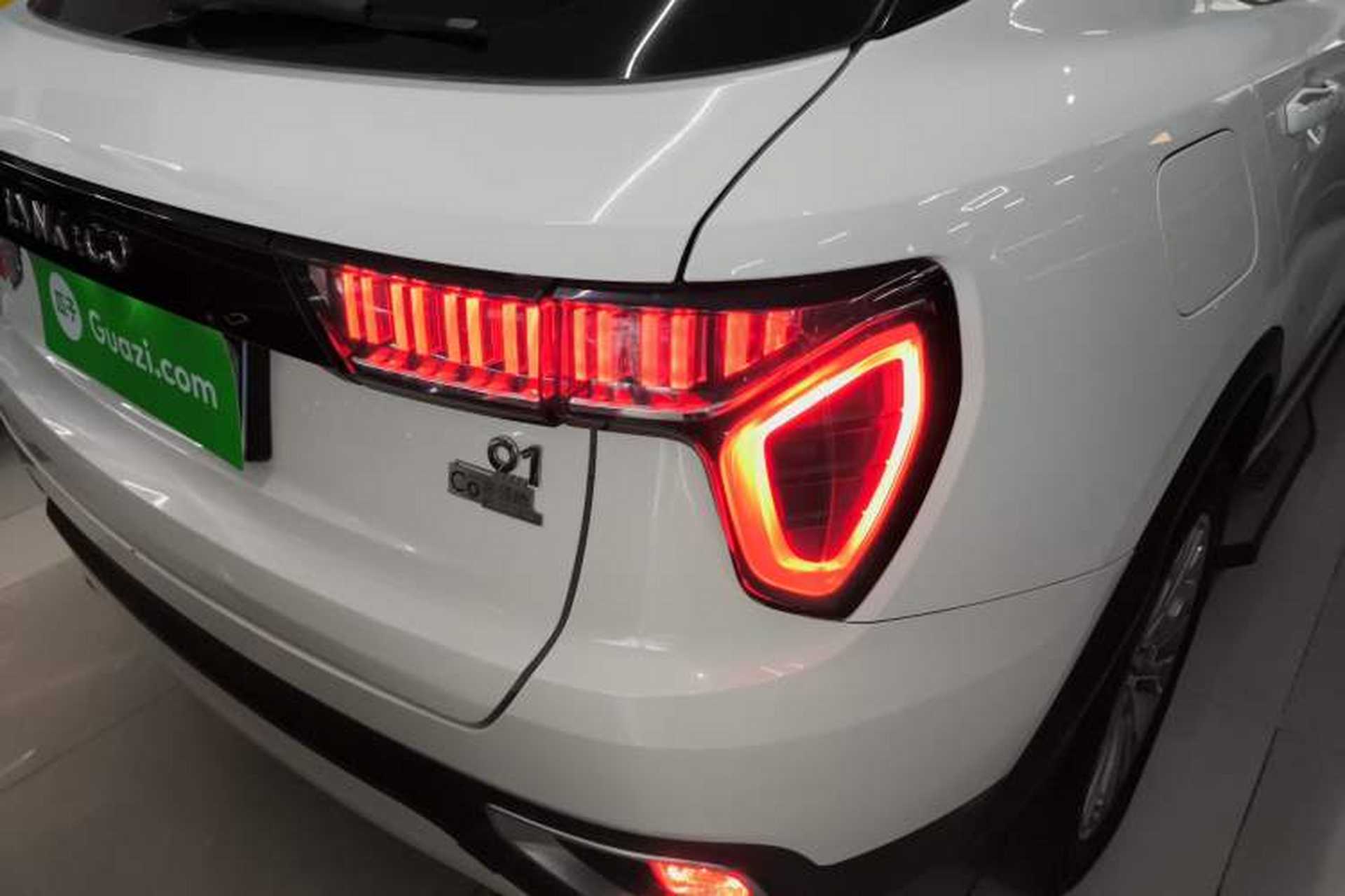 Used Lynk & Co 01 2017 2.0T Two-Wheel-Drive Version Exterior 6