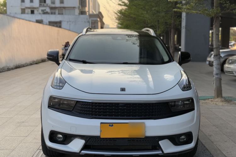 Used Lynk & Co 01 2017 2.0T Four-Wheel Drive Pro Edition Exterior 7