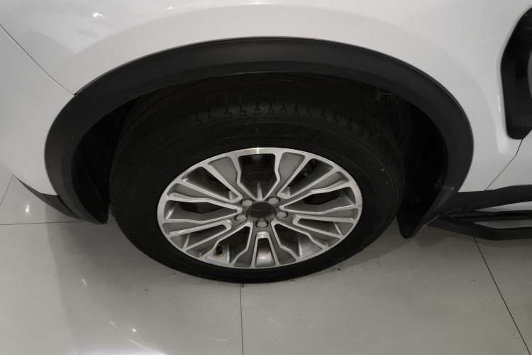 Used Lynk & Co 01 2017 2.0T Two-Wheel-Drive Version Exterior 7