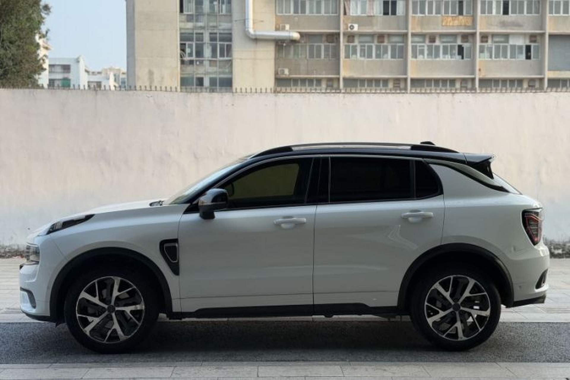 Used Lynk & Co 01 2017 2.0T Four-Wheel Drive Pro Edition Exterior 8