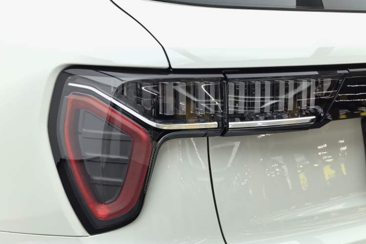 Used Lynk & Co 01 2017 2.0T Two-Wheel Drive Pro Edition Exterior 8