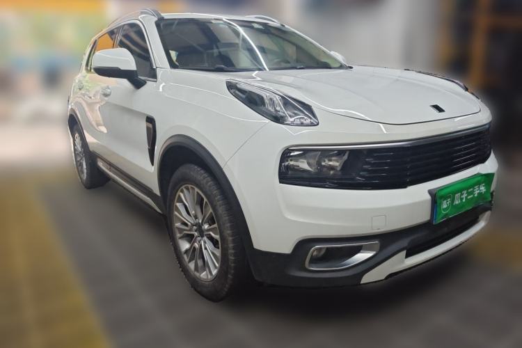Used Lynk & Co 01 2017 2.0T Two-Wheel-Drive Version Front Right 45 Deg