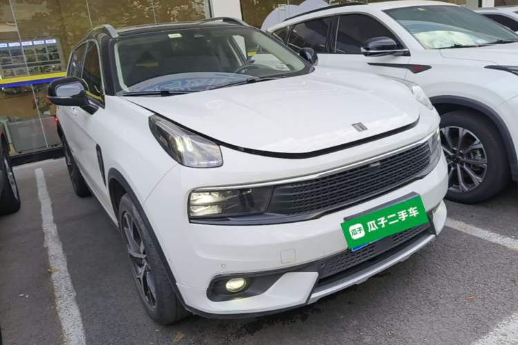 Used Lynk & Co 01 2017 2.0T Four-Wheel Drive Pro Edition Front Right 45 Deg