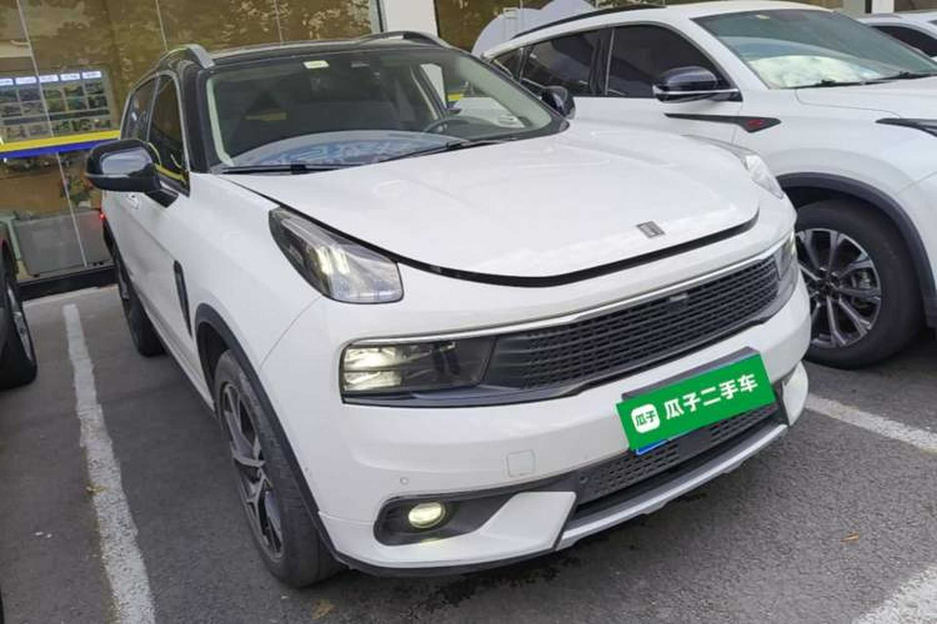 Used Lynk & Co 01 2017 2.0T Four-Wheel Drive Pro Edition Front Right 45 Deg