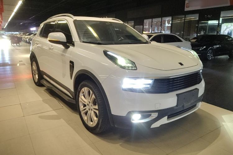Used Lynk & Co 01 2017 2.0T Two-Wheel Drive Pro Edition Front Right 45 Deg