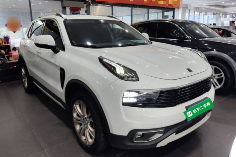 Used Lynk & Co 01 2017 2.0T Two-Wheel Drive Pro Edition Front Right 45 Deg