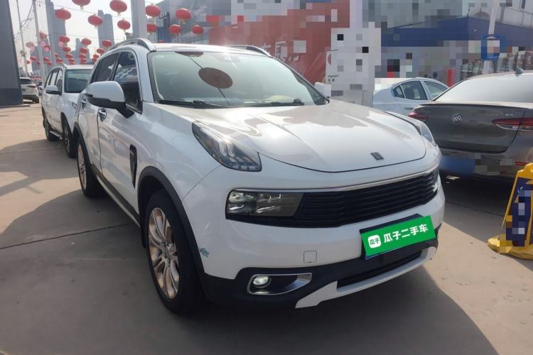 Used Lynk & Co 01 2017 2.0T Two-Wheel Drive Pro Edition Front Right 45 Deg
