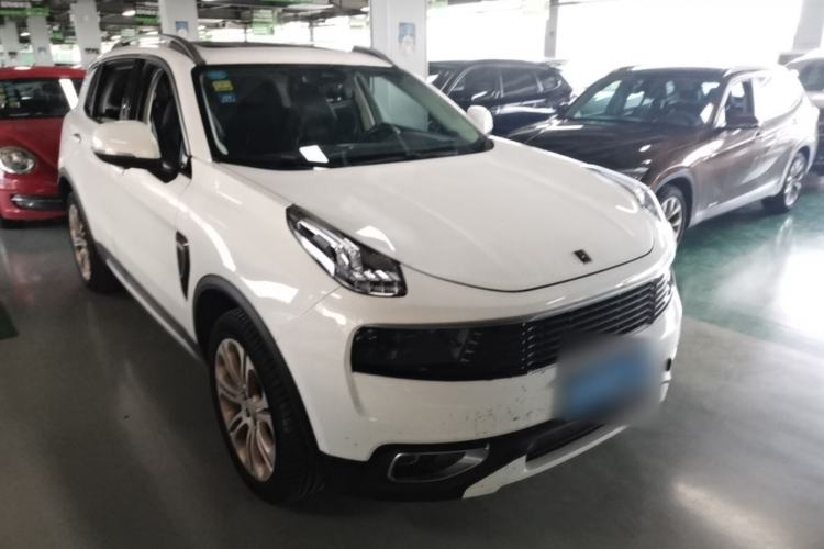 Used Lynk & Co 01 2017 2.0T Two-Wheel Drive Pro Edition Front Right 45 Deg