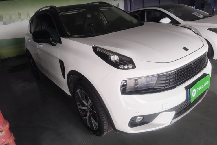 Used Lynk & Co 01 2017 2.0T Four-Wheel Drive Pro Edition Front Right 45 Deg