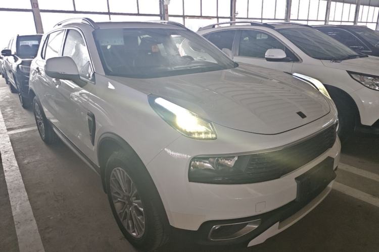 Used Lynk & Co 01 2017 2.0T Two-Wheel-Drive Version Front Right 45 Deg