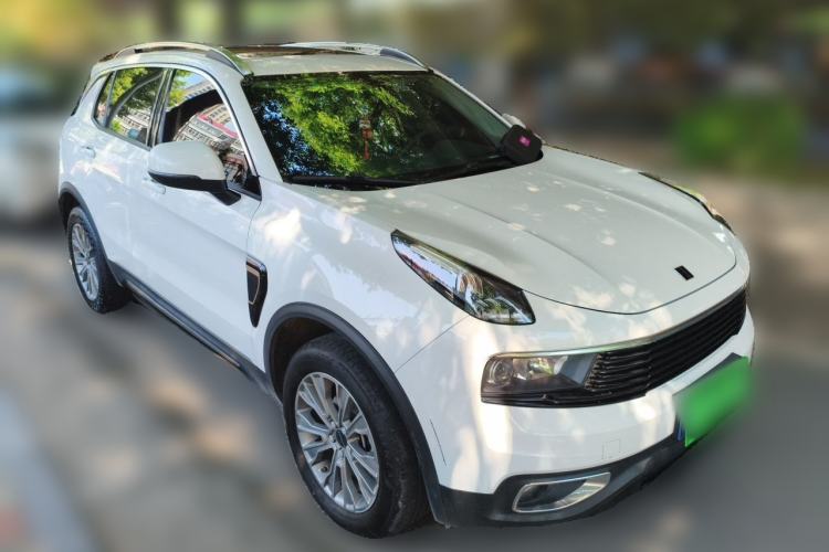 Used Lynk & Co 01 2017 2.0T Two-Wheel Drive Pro Edition Front Right 45 Deg