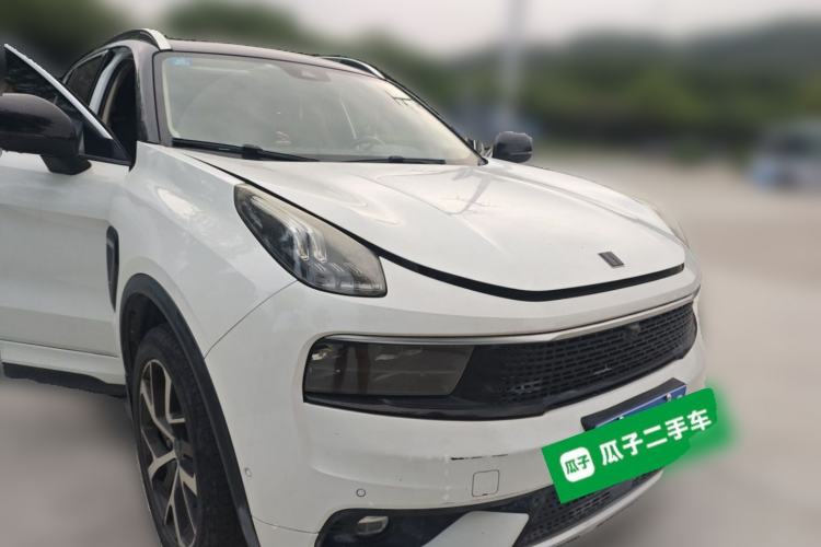 Used Lynk & Co 01 2017 2.0T Four-Wheel Drive Pro Edition Front Right 45 Deg