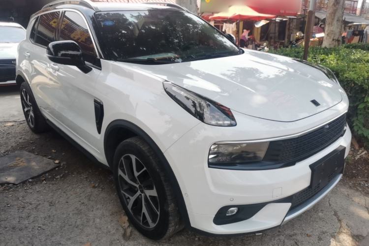 Used Lynk & Co 01 2017 2.0T Four-Wheel Drive Pro Edition Front Right 45 Deg